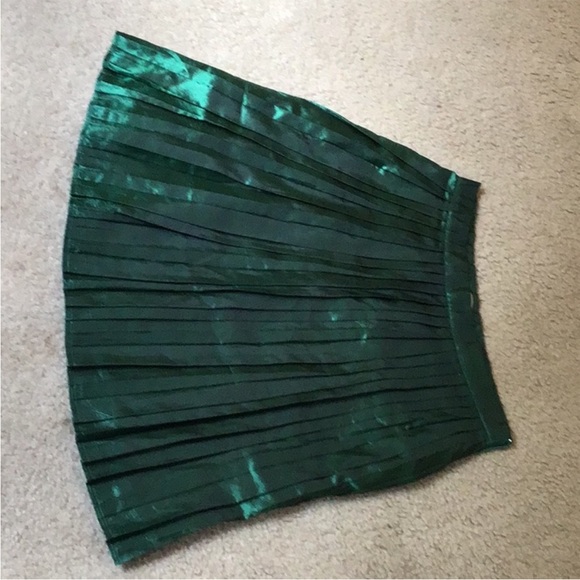 💥NWOT💥 ModCloth Pleated skirt in emerald - Picture 7 of 8